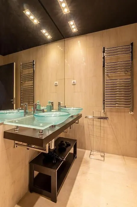 Chiado Deluxe Terrace 3 Bedroom Apartment Lisboa