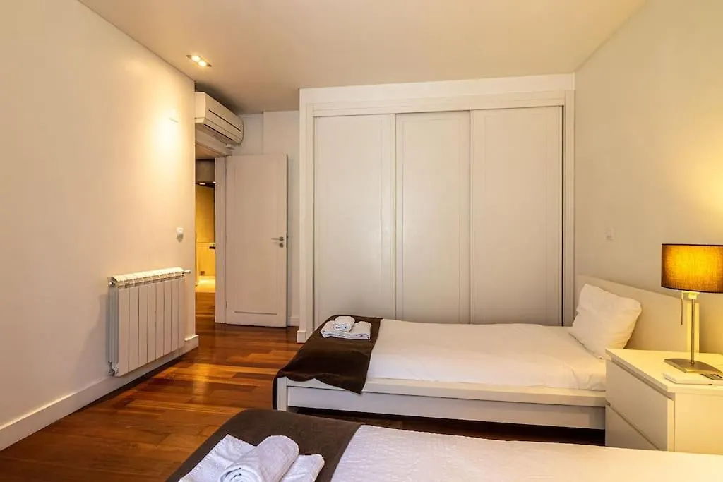 Chiado Deluxe Terrace 3 Bedroom Apartment Lisboa
