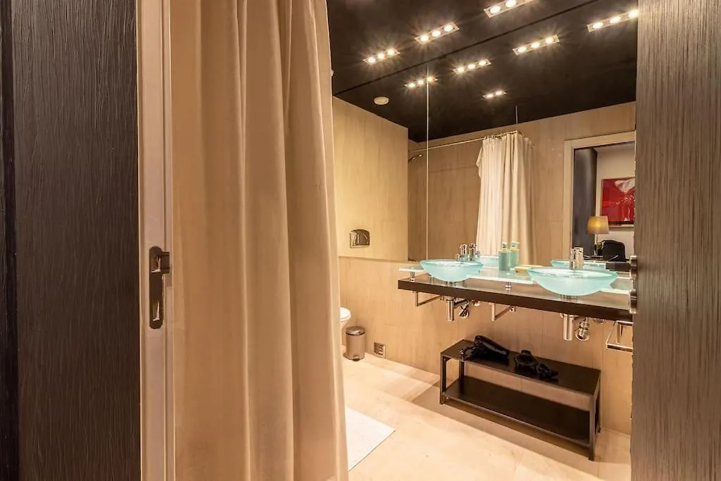 Chiado Deluxe Terrace 3 Bedroom Apartment Lisboa