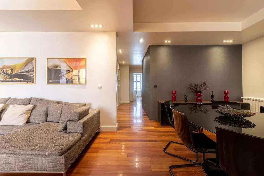 Chiado Deluxe Terrace 3 Bedroom Apartment Lisboa
